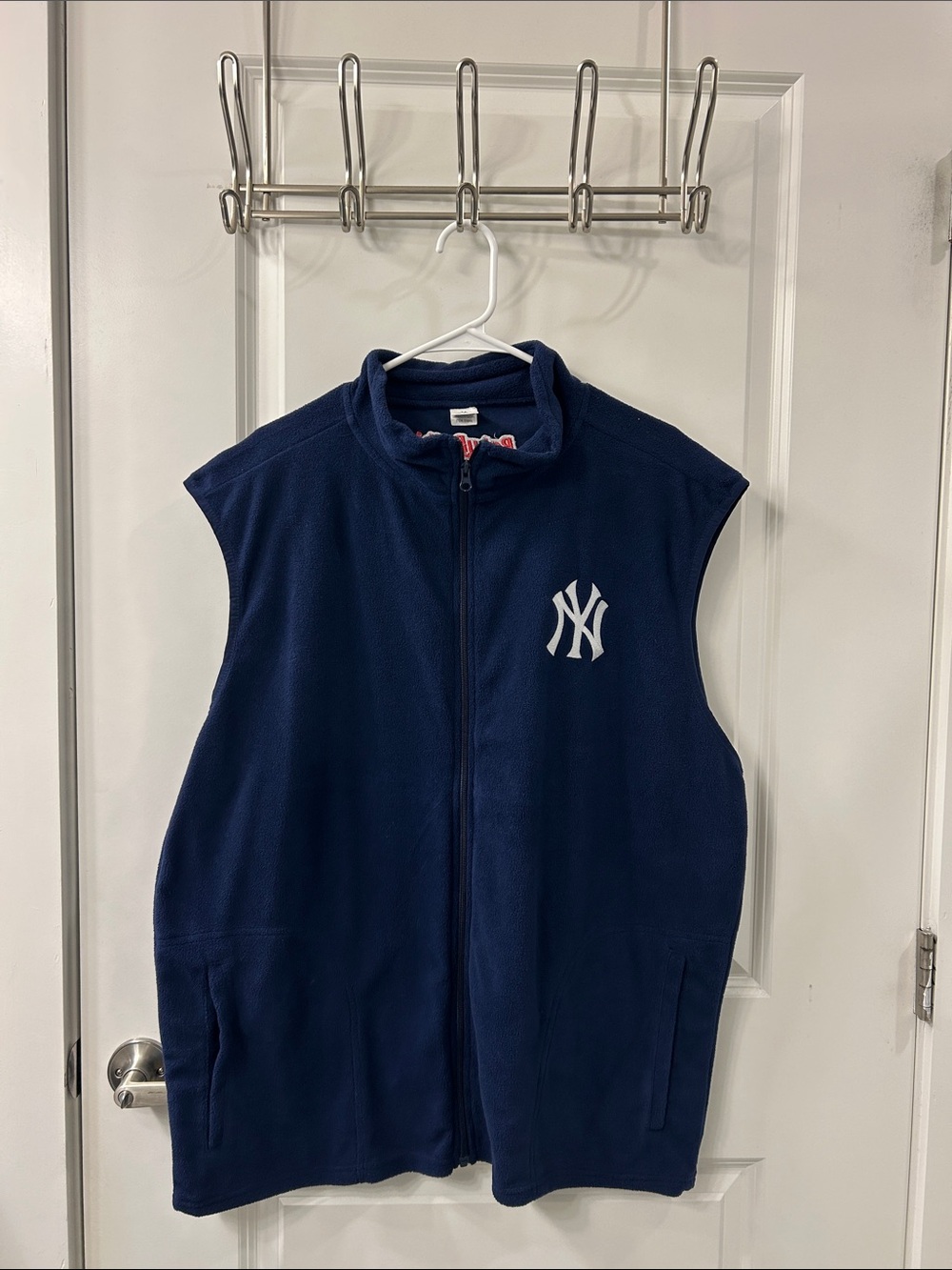 Men's New York Yankees Navy Fleece Zipup Vest (XL)